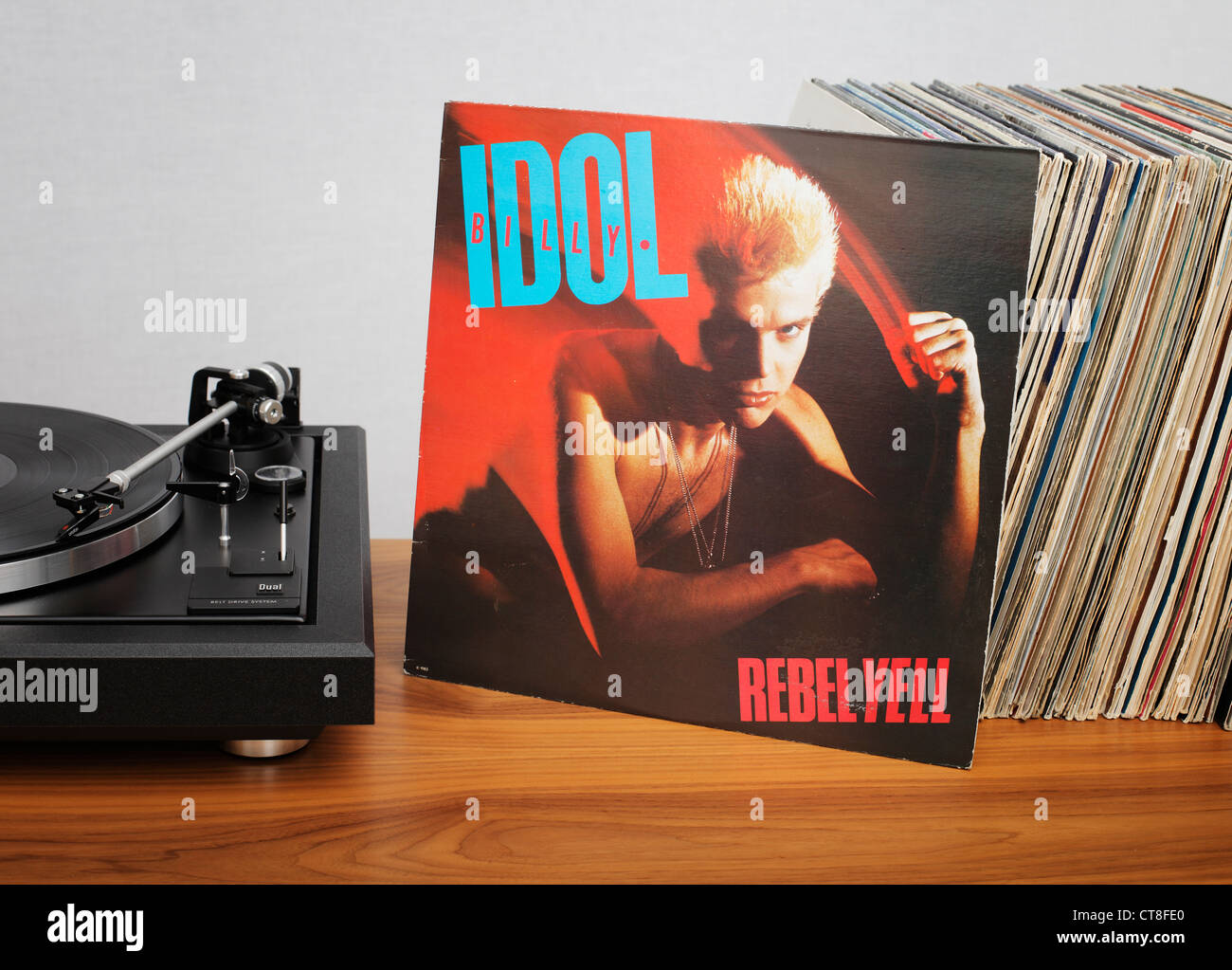 Rebel Yell ist das zweite Album der britischen Punk-Rock-Künstler Billy Idol, 1983 veröffentlicht. Stockfoto