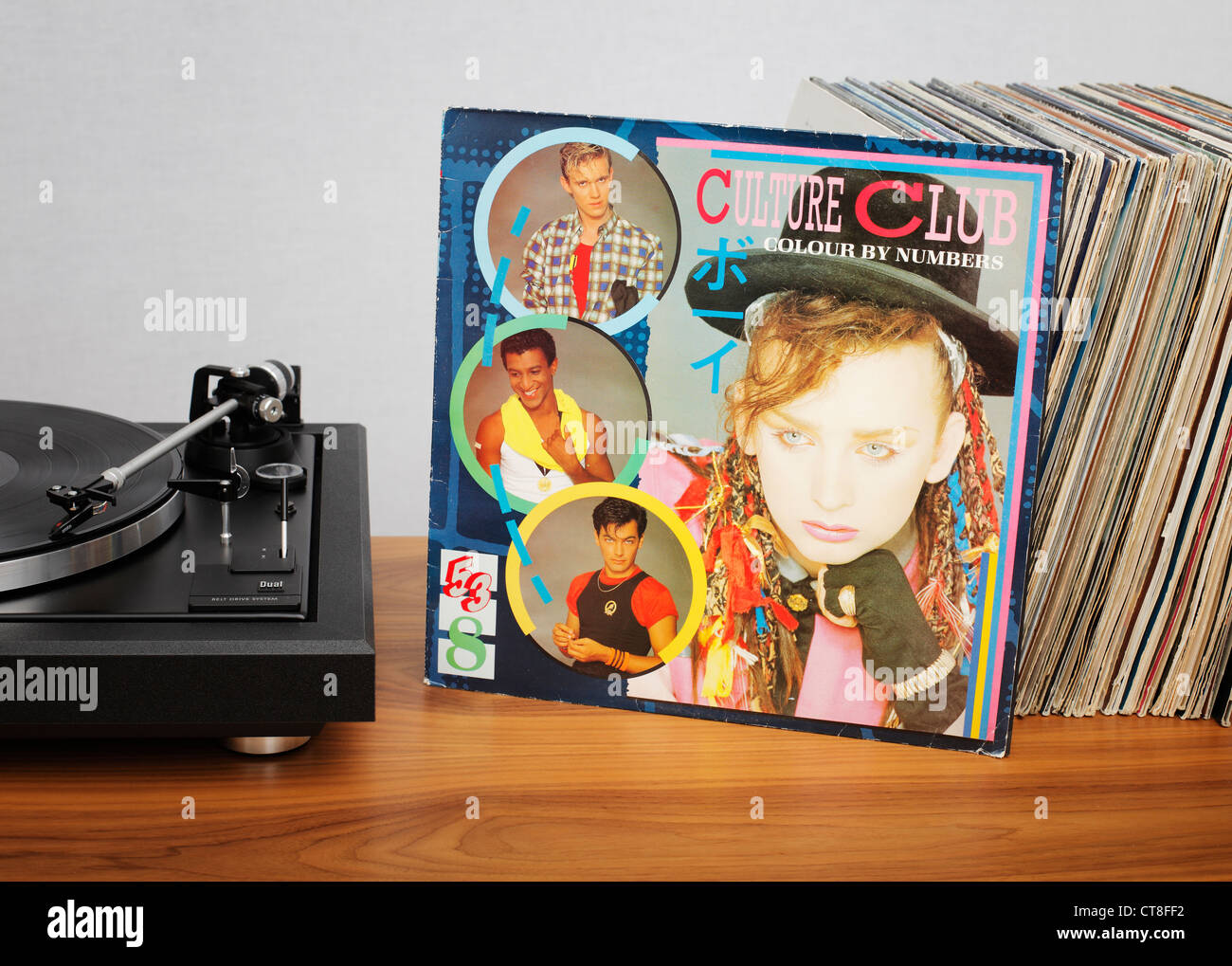 Farbe von Zahlen ist das zweite Album der New-Wave-Band Culture Club, 1983 veröffentlicht. Stockfoto