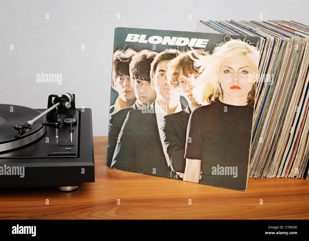 Blondie ist das gleichnamige Debütalbum von amerikanischen New-Wave-Band Blondie, 1976 veröffentlicht. Stockfoto