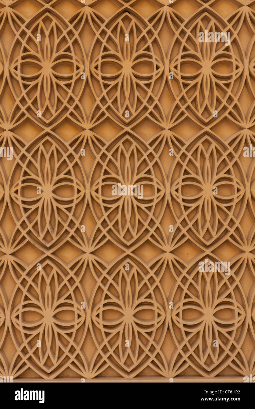 Arabischen Stil an Wand des Gebäudes, Dubai Stockfoto