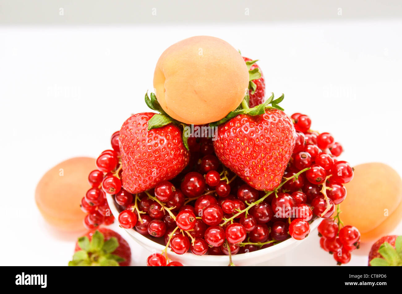 Aprikosen, Erdbeeren, Johannisbeeren Stockfoto