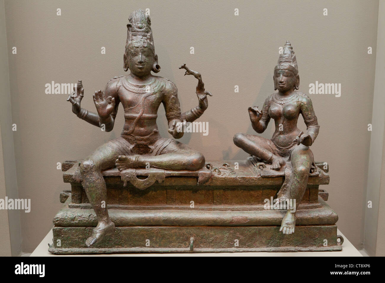 Shiva und Uma Bronze-Skulptur - Südindien, 14. Jahrhundert Stockfoto