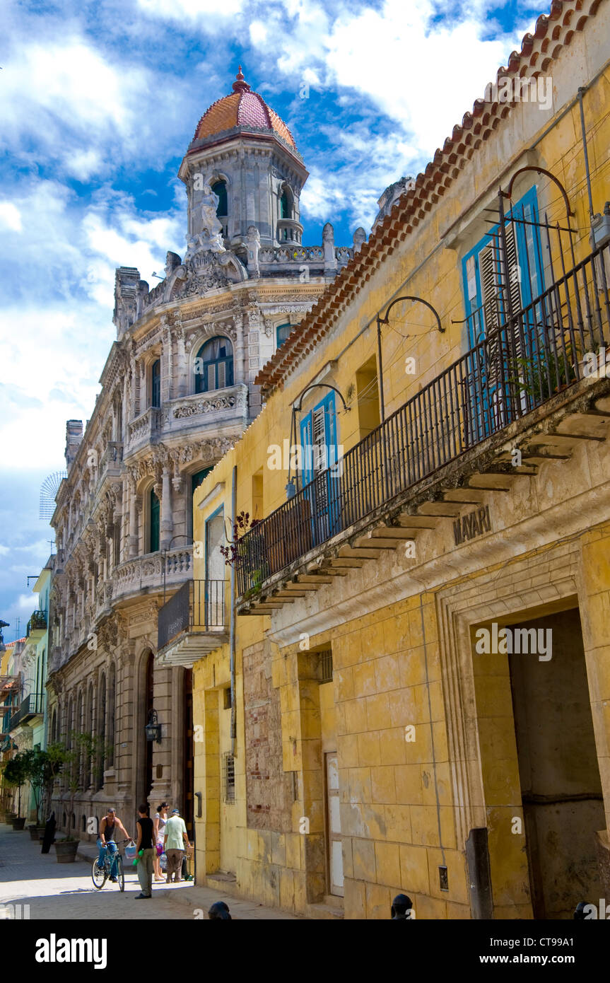 Bunte kolonialen Gebäuden, La Havanna, Kuba Stockfoto