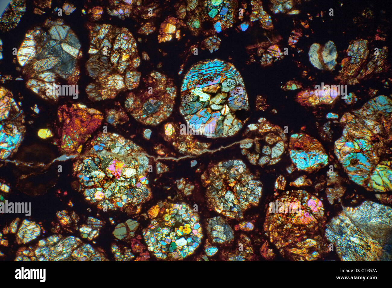 Mereorite Dünnschliff Mikrophotographie, Kreuz polarisierte Licht, NWA 6326 DLL3-6 (S1/W2) Nord-West-Afrika Stockfoto