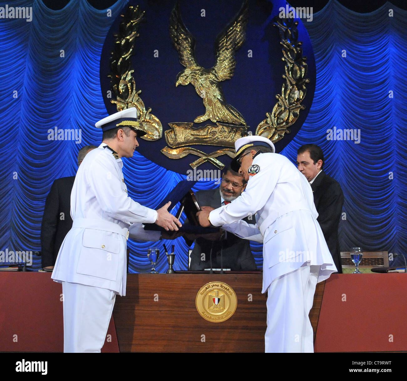 Ägypten der neu gewählte Präsident Mohamed Morsi besucht eine Abschlussfeier an der ägyptischen Polizei Akademie. Stockfoto