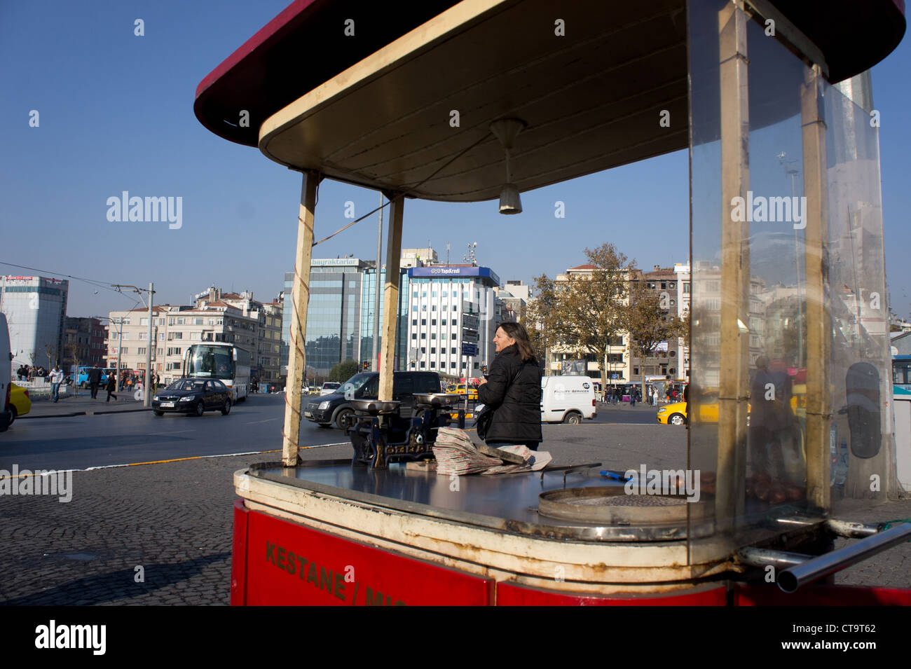 Taksim-Platz, Essen stand, Stadtteil Beyoglu, Istanbul, Türkei Stockfoto