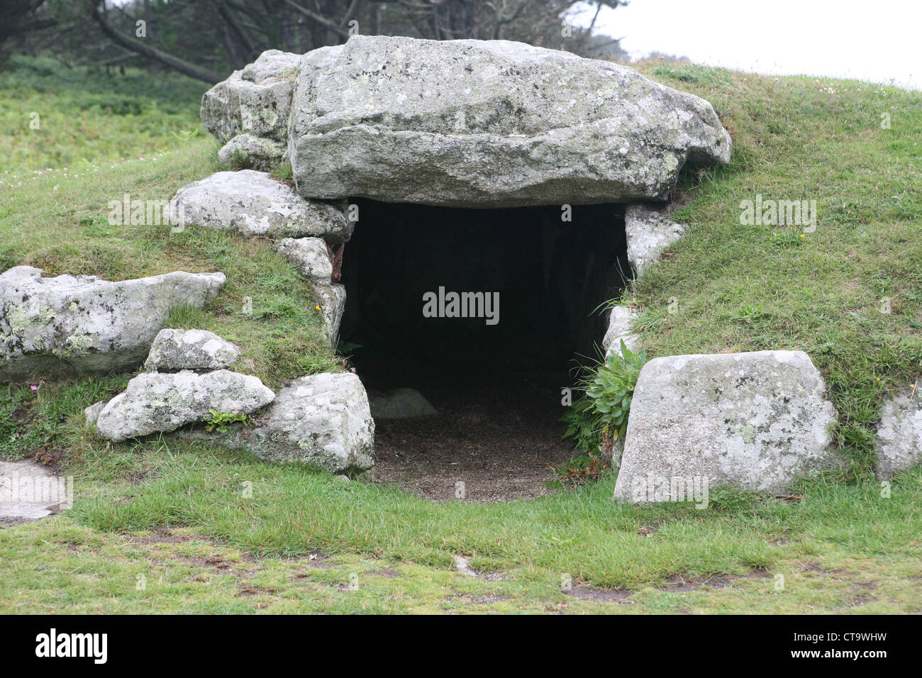 15. C BC prähistorischen gekammert Grab in Innisidgen St Mary's Scilly Isles Isles of Scilly Cornwall England UK Großbritannien GB Stockfoto