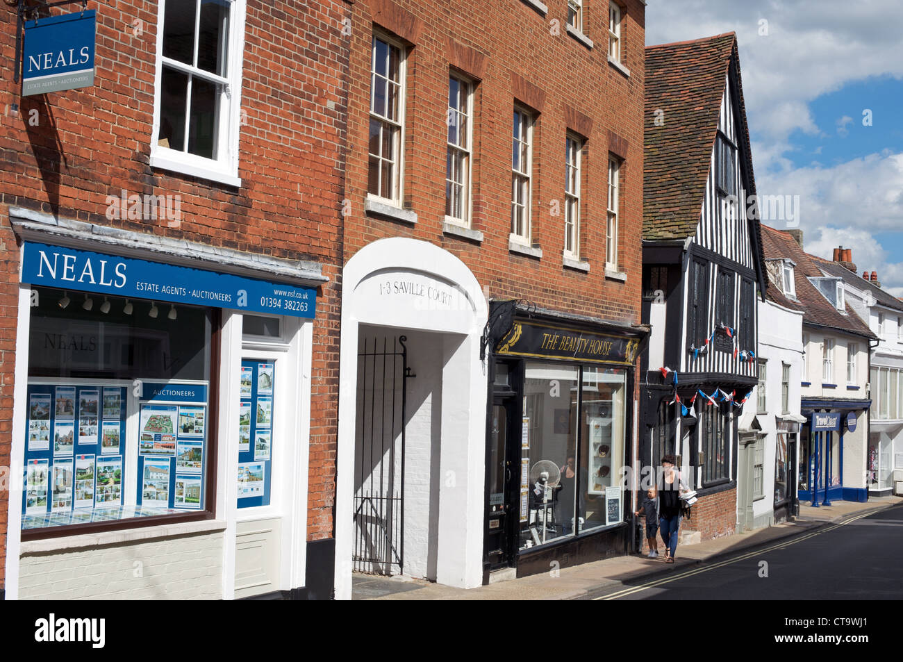 Unabhängige Geschäfte und Firmen, Church Street, Woodbridge Suffolk England Stockfoto