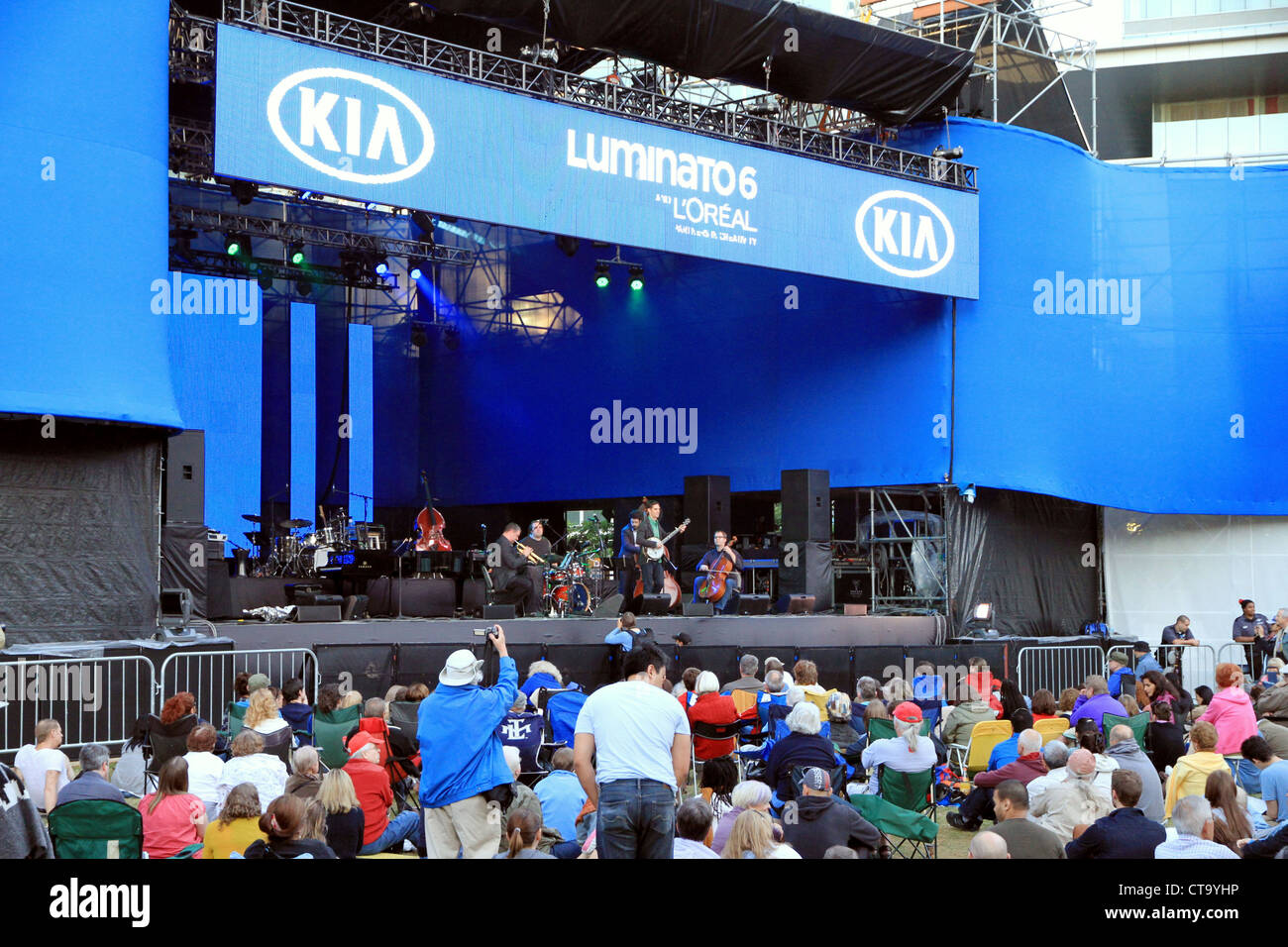 Ein Konzertabend in Downtown Toronto für das jährliche Luminato-Festival Stockfoto