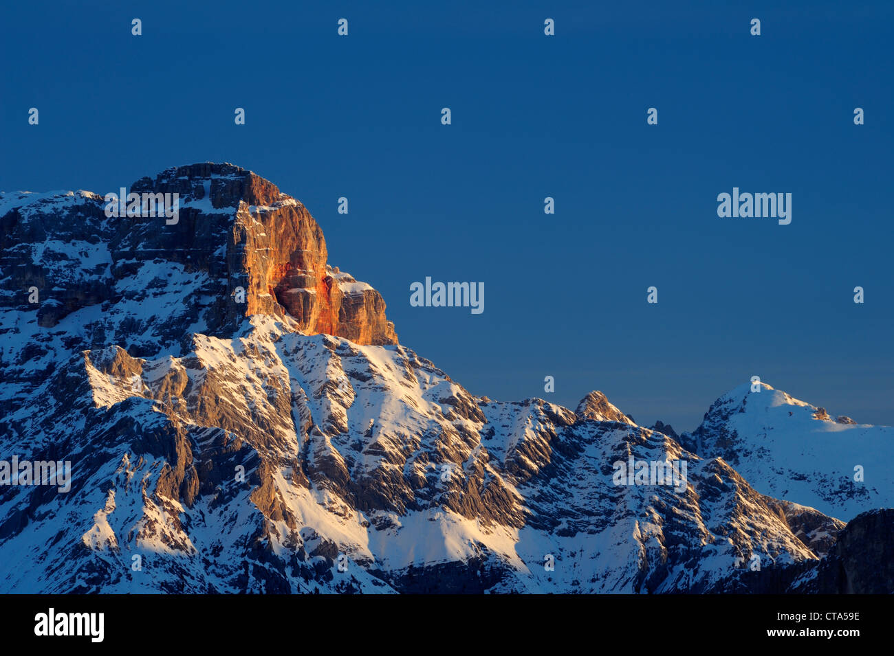 Felswand der Hohe Gaisl im ersten Licht, Cortina d' Ampezzo, UNESCO World Heritage Site Dolomiten, Dolomiten, Venetien, Italien Eur Stockfoto