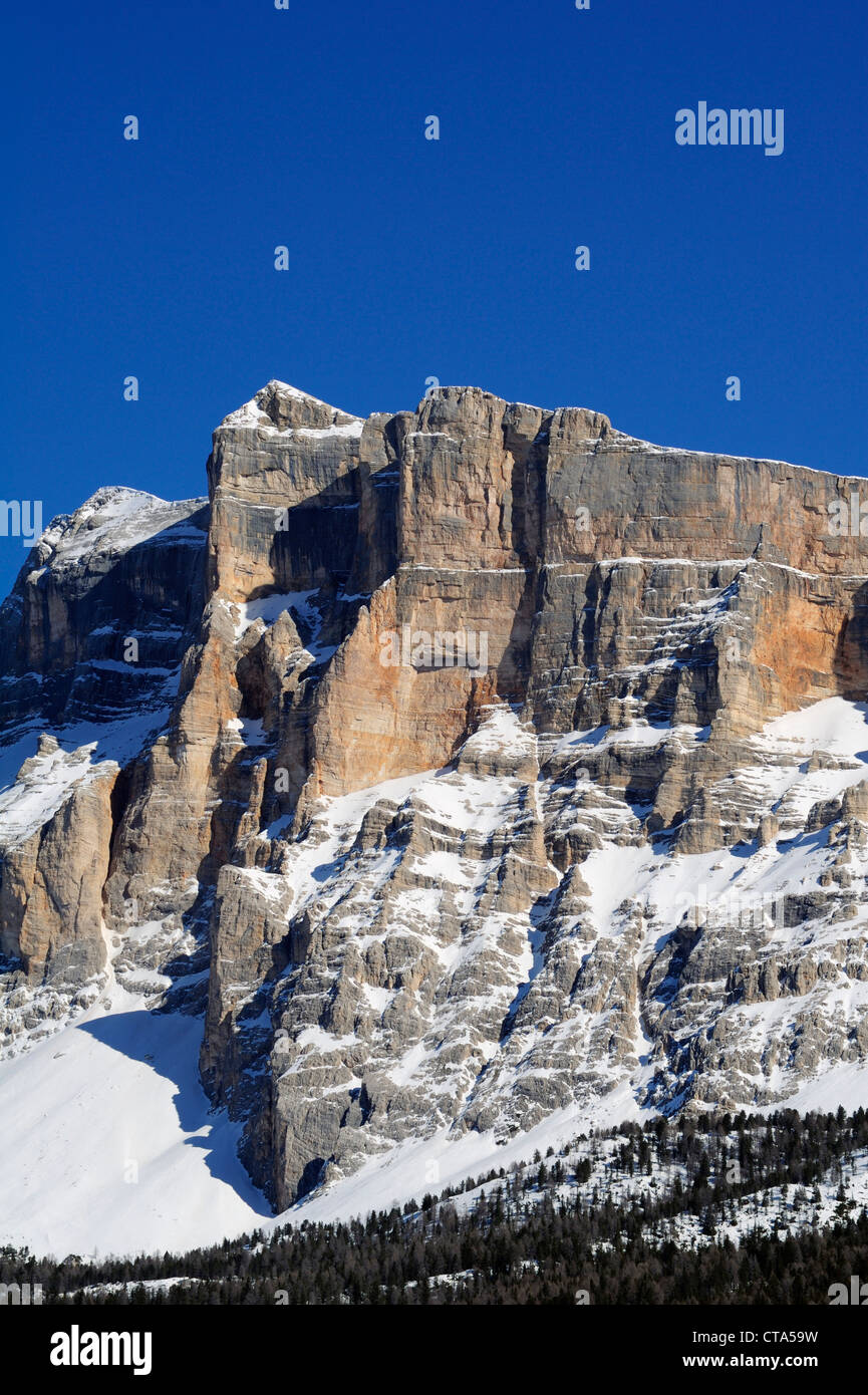 Felswand des Heiligkreuzkofel, La Villa, Stern, Tal der Gadertal, Fanes Palette, UNESCO World Heritage Site Dolomiten, Dolomiten Stockfoto
