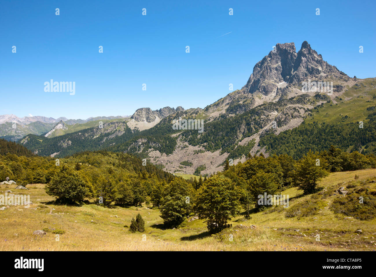 Pic du Midi d'Ossau, Ossau-Tal, Pyrenäen, Pyrenees-Atlantiques, Aquitaine, Frankreich Stockfoto