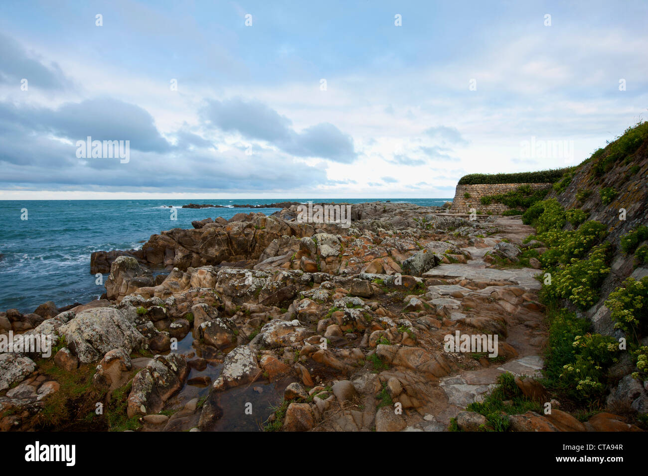 Atlantik-Küste in der Nähe von Le Croisic, Loire-Atlantique, Pays De La Loire, Frankreich Stockfoto