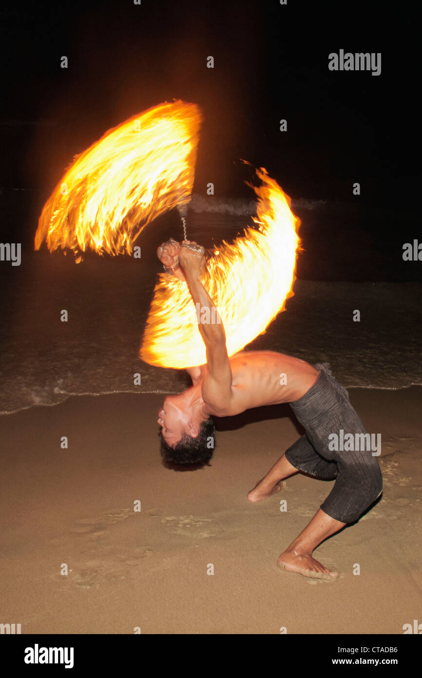 Feuer Tänzer am White Beach, Koh Chang, Thailand, Asien Stockfoto