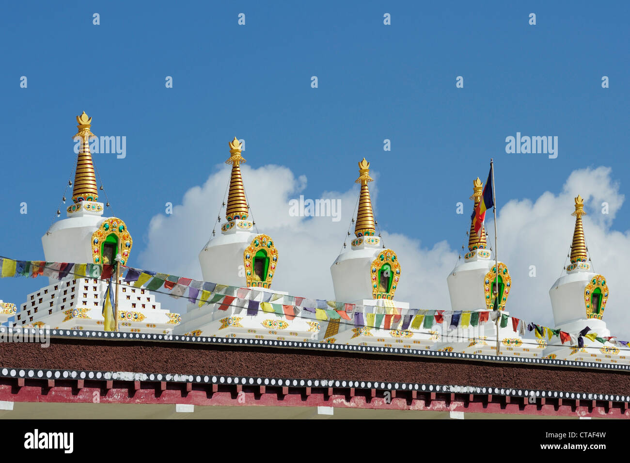 Stupas, Chorten, Kloster Thikse Thikse, Leh, Tal des Indus, Ladakh, Jammu und Kaschmir, Indien Stockfoto