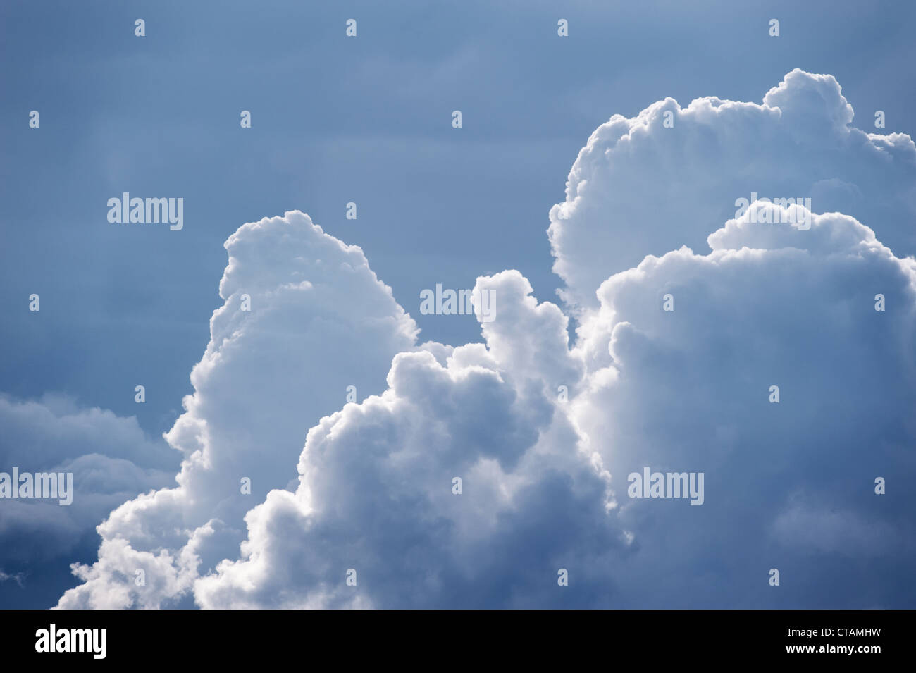 Malerische Sturm Wolkenformationen, Wolkengebilde Hintergrund Stockfoto