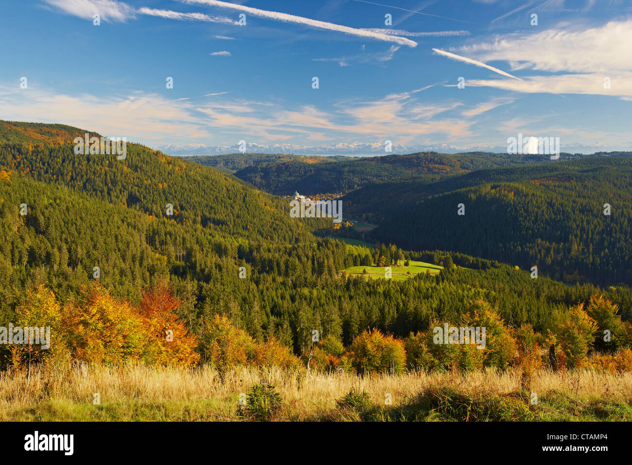 Blick auf St. Blasien, Schweizer Alpen, Herbst, südlichen Teil des Schwarzwald, Schwarzwald, Baden-Württemberg, Deutschland, Europa Stockfoto