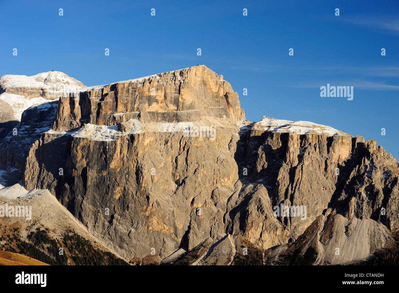 Felswände des Sella-Palette mit Piz Boe und Pordoispitze, Dolomiten, UNESCO World Heritage Site Dolomiten, Südtirol, Italien, Eu Stockfoto
