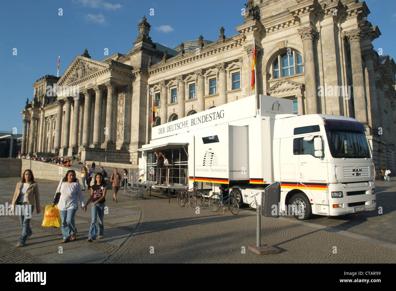 Info-Mobil im Bundestag im Reichstag in Berlin Stockfoto