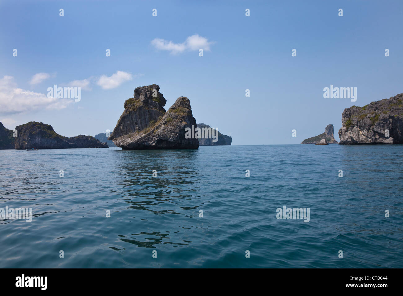 Felsen und Inseln Angthong National Marine Park in der Nähe von Koh Samu, Provinz Surat Thani, Thailand, Asien Stockfoto