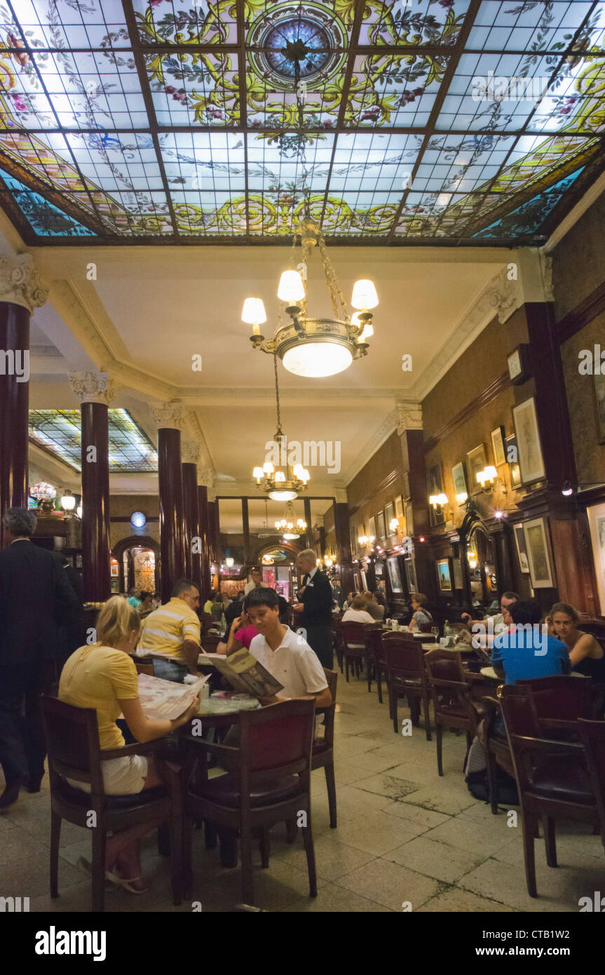 Berühmten Cafe Tortoni auf der Avenida de Mayo seit 1958, Buenos Aires, Argentinien Stockfoto