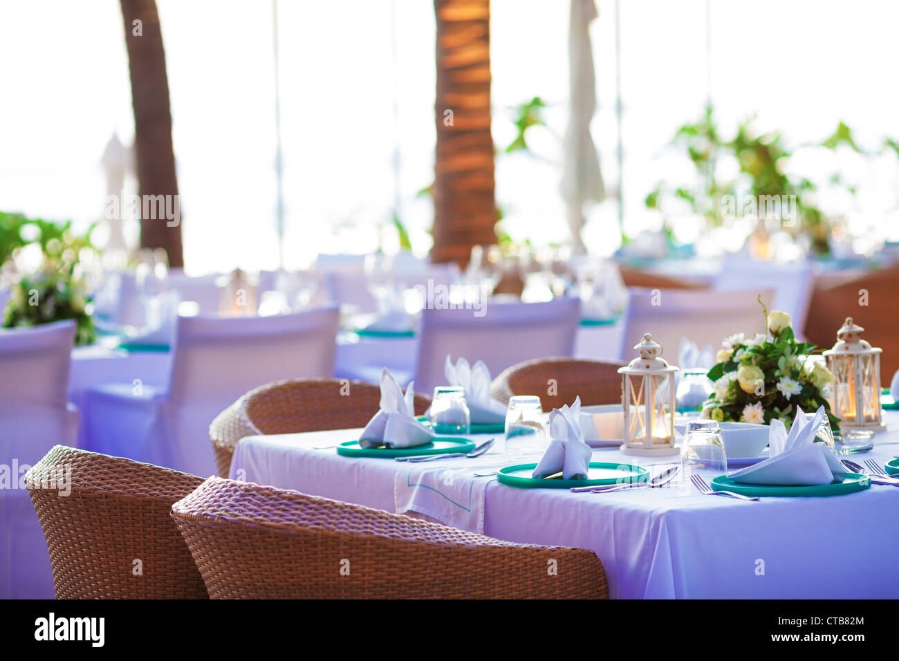 In der Luxus-Restaurant im Freien. Geringe Schärfentiefe. Stockfoto