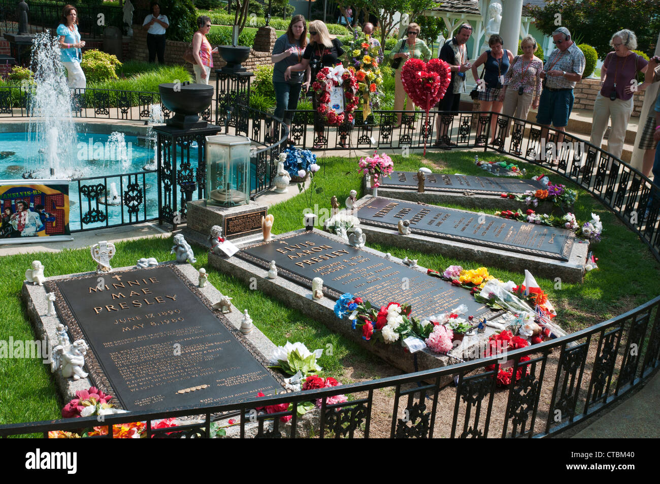 Tennessee, Memphis, Elvis Presleys Graceland, Meditationsgarten, Elvis Grab Stockfoto