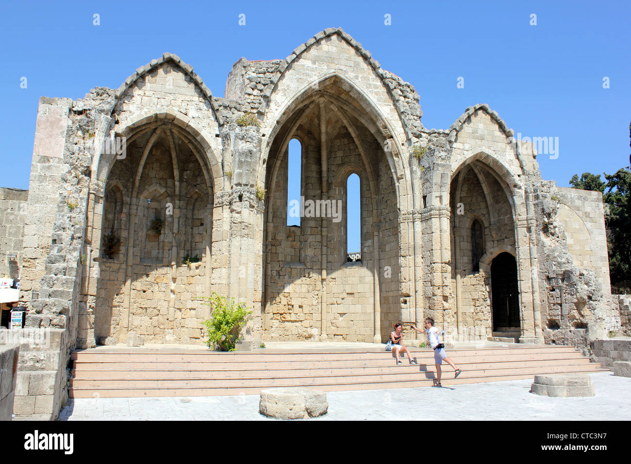 Die Überreste der "Panagia Tou Bourgou" ("unserer lieben Frau von der Burgh") Kirche in die mittelalterliche Altstadt von Rhodos Insel, Griechenland Stockfoto