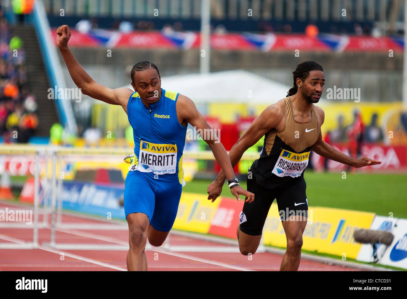 Aries MERRITT & Jason RICHARDSON, Männer 110m Hürden Finale, AVIVA London Leichtathletik Grand Prix Crystal Palace London, UK. Stockfoto