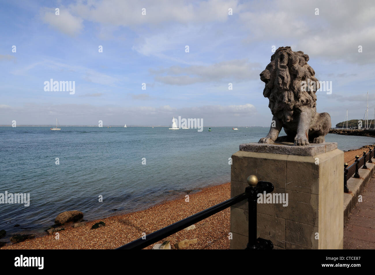 4105. Blick auf den Solent, Cowes, Isle Of Wight, Großbritannien Stockfoto