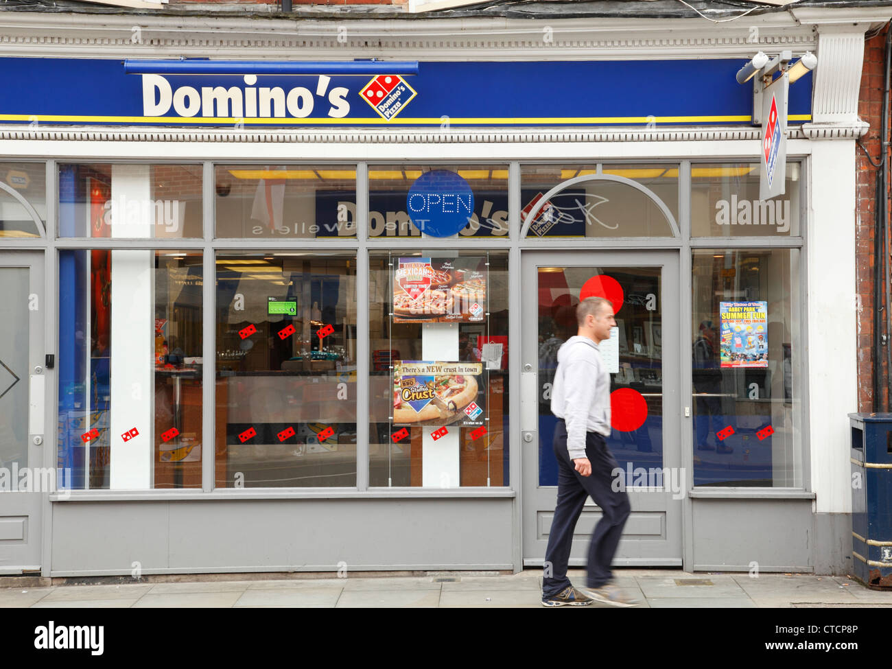 Ein Domino Pizza zum mitnehmen in Melton Mowbray, England, Vereinigtes Königreich Stockfoto