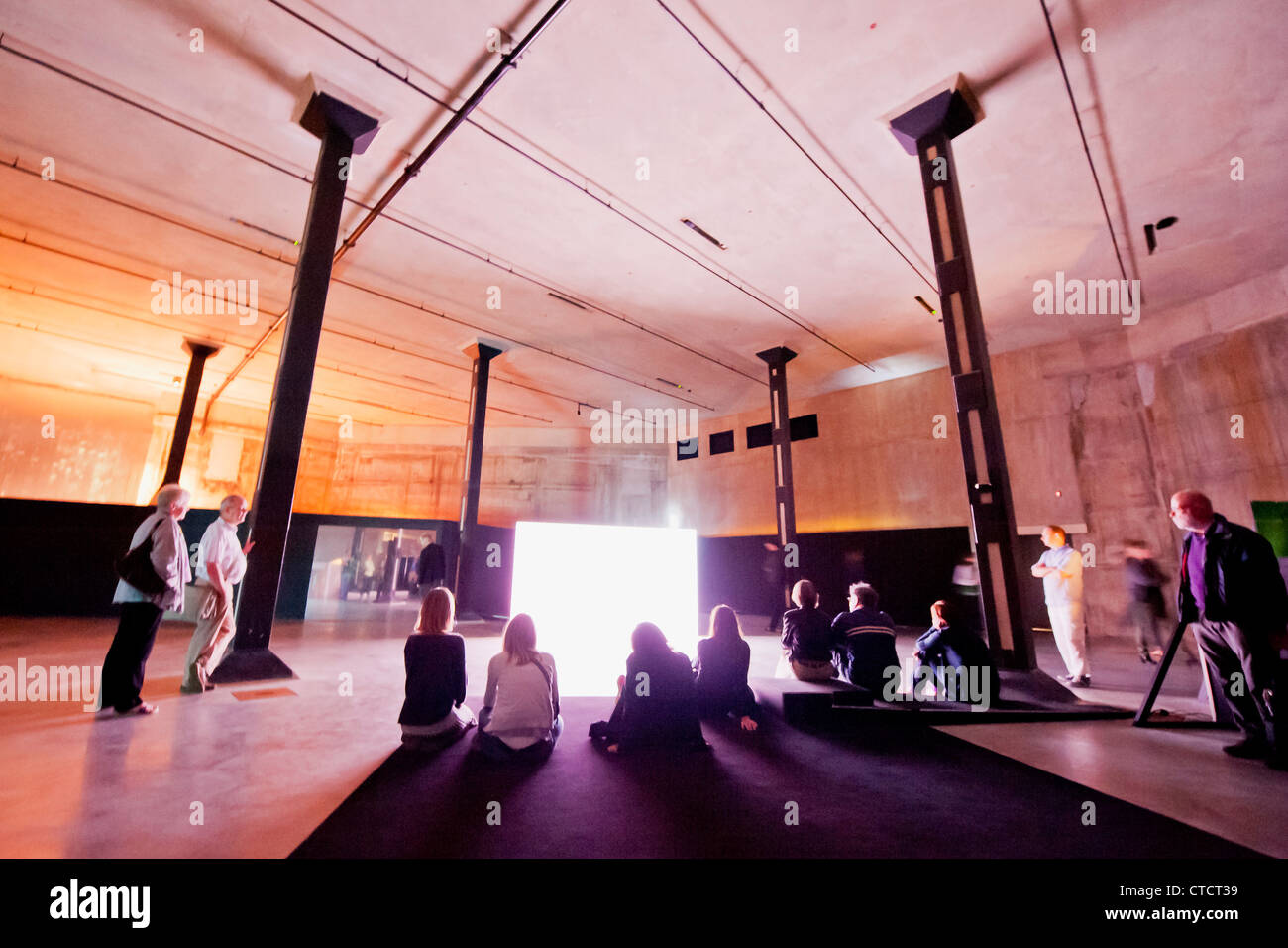 Die Tate Modern seine restaurierten Öltanks als Galerien. Die