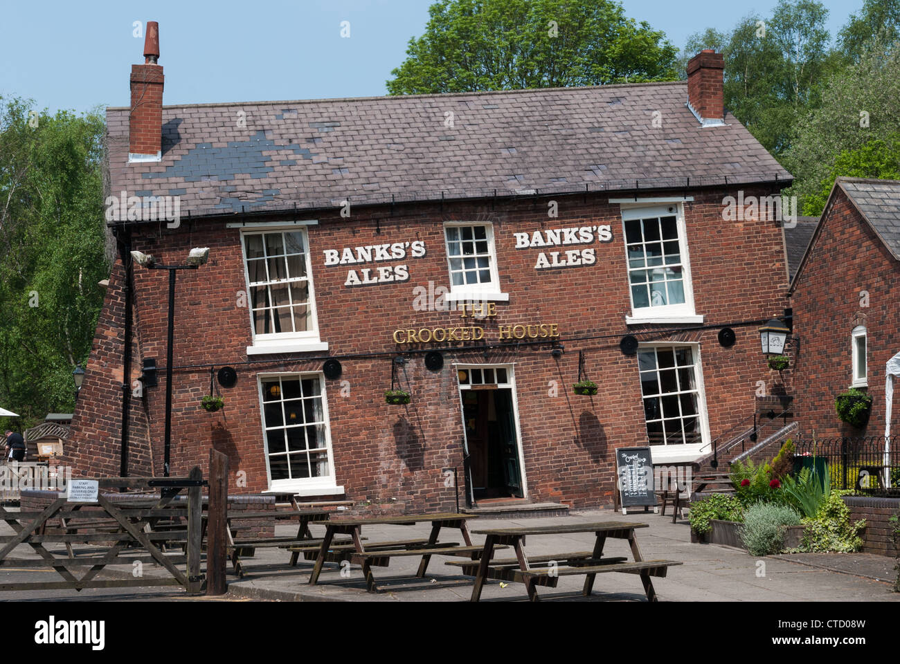 Der Crooked House Pub in Himley, in der Nähe von Dudley, West Midlands Stockfoto