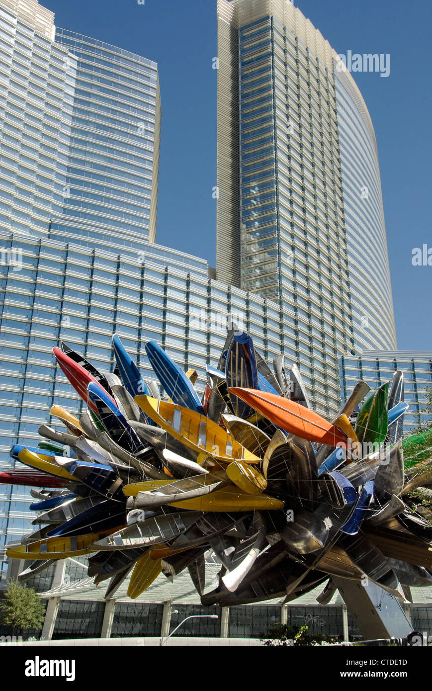 Kanu-Ensemble-Skulptur vor dem Aria Hotel in Las Vegas, Nevada, USA Stockfoto