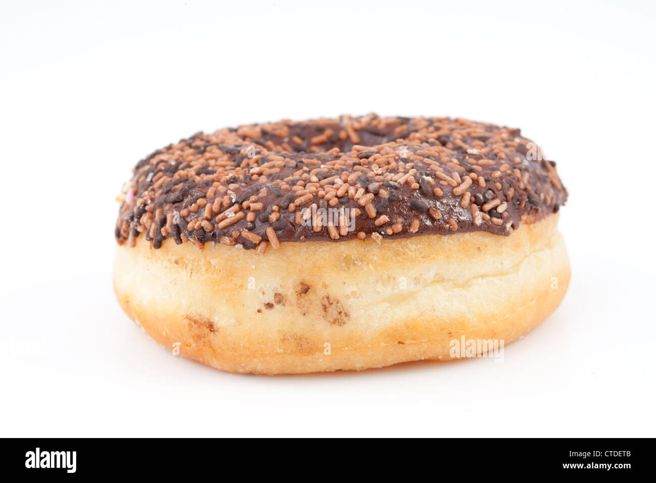 Schoko Donut mit Puderzucker Stockfoto