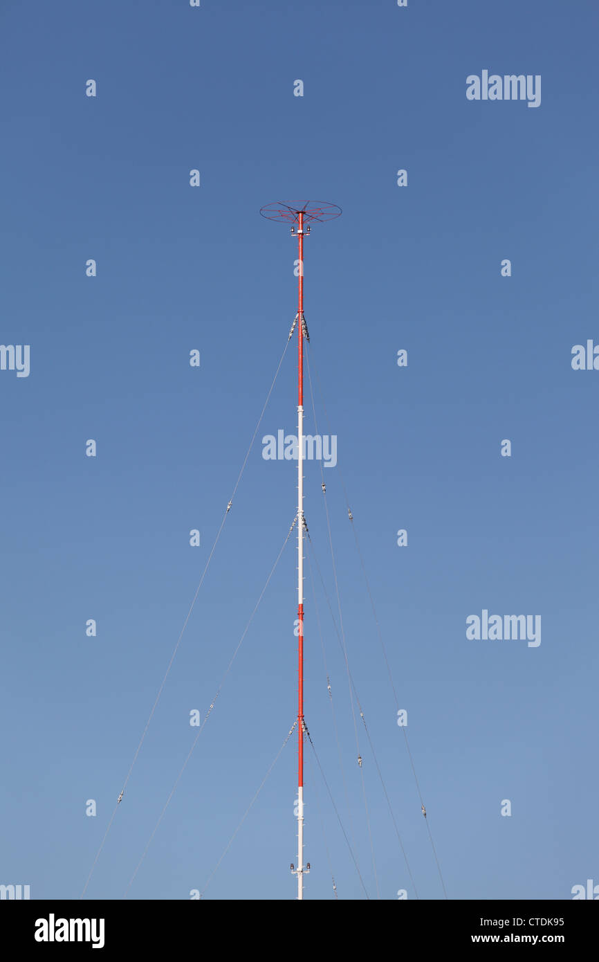 Turm für mobile Telekommunikation Radioantenne Stockfoto