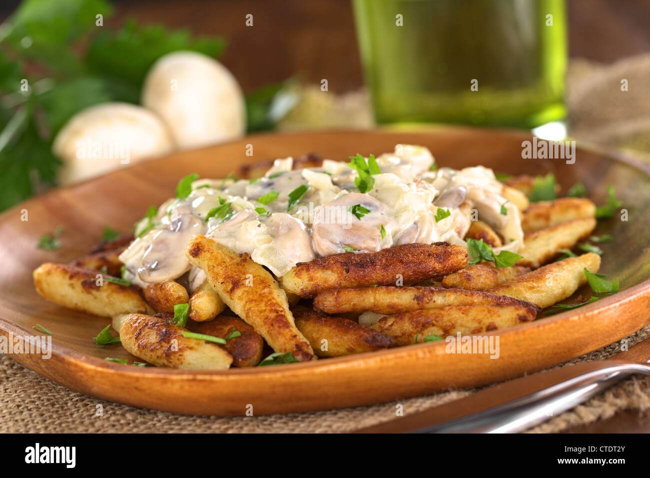 Schupfnudeln (schwäbische Kartoffel Nudeln aus Süddeutschland) mit ... Schupfnudeln (schwäbische Kartoffel Nudeln aus Süddeutschland) mit ...