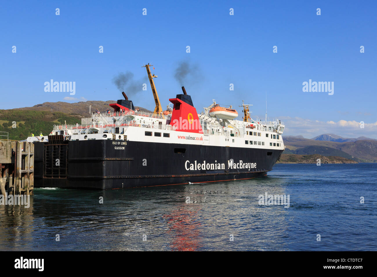 Caledonian MacBrayne Isle of Lewis Fähre von Stornoway Umkehrung in Port auf Loch Broom in Ullapool Wester Ross Schottland UK Stockfoto