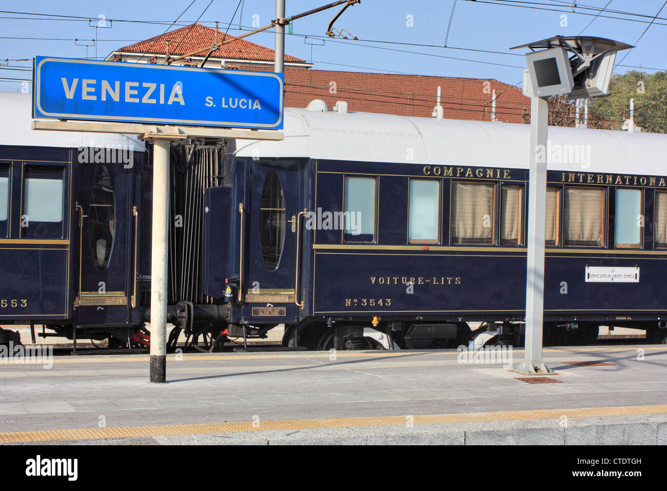 Venice Simplon-Orient-Express Luxus Zug in Venedig Bahnhof, Italien. Stockfoto