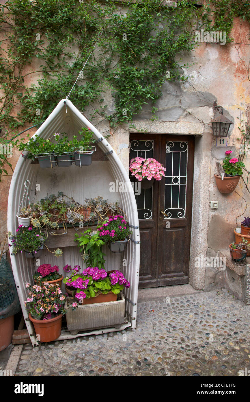 Eingangstür des Hauses auf Isola Bella Borromäischen Inseln Lago Maggiore, Piemont, Nord-Italien, Europa Stockfoto