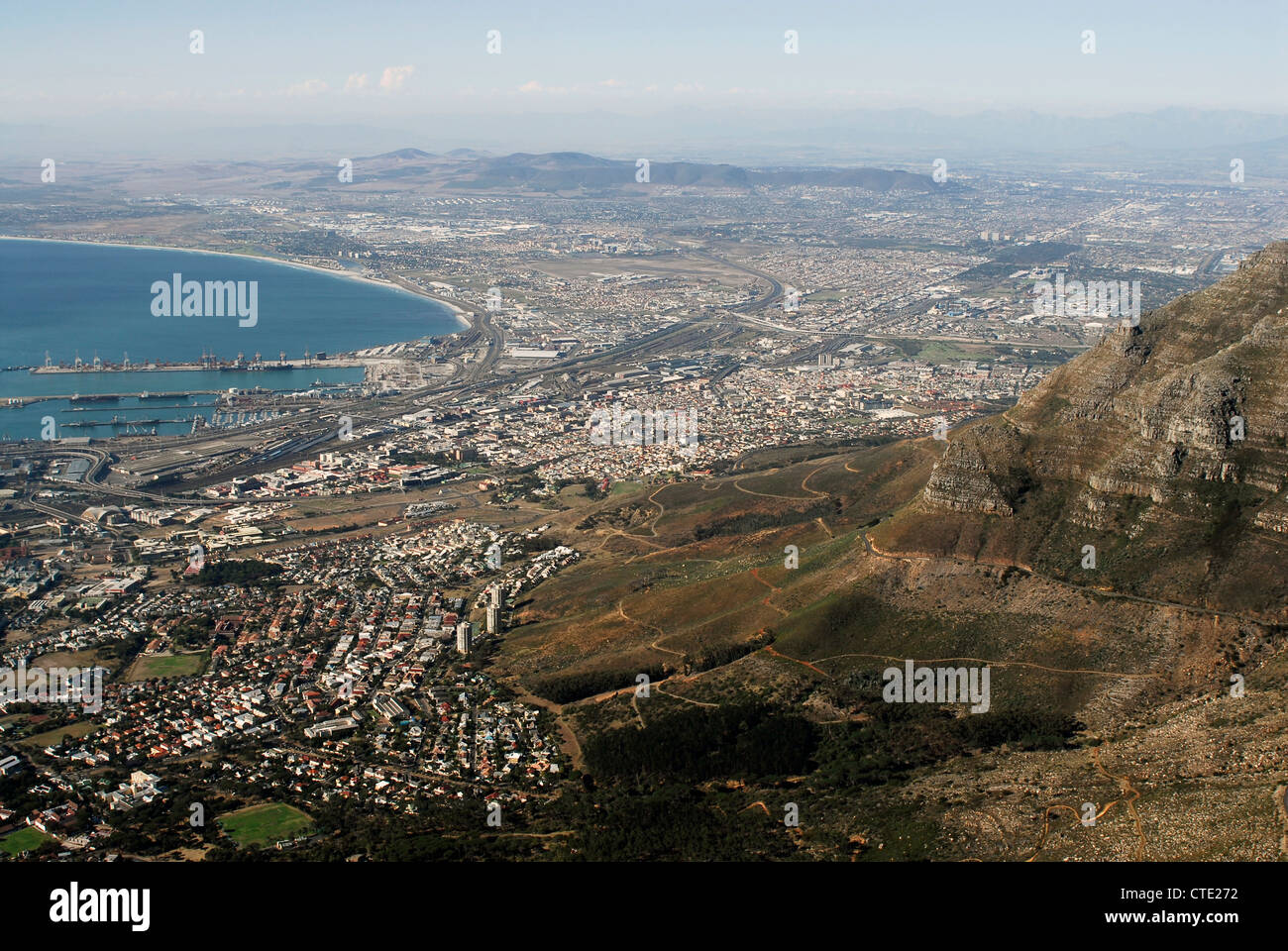 Cape Town Cape Flats und Tafelbucht vom Tafelberg. Western Cape, Südafrika Stockfoto