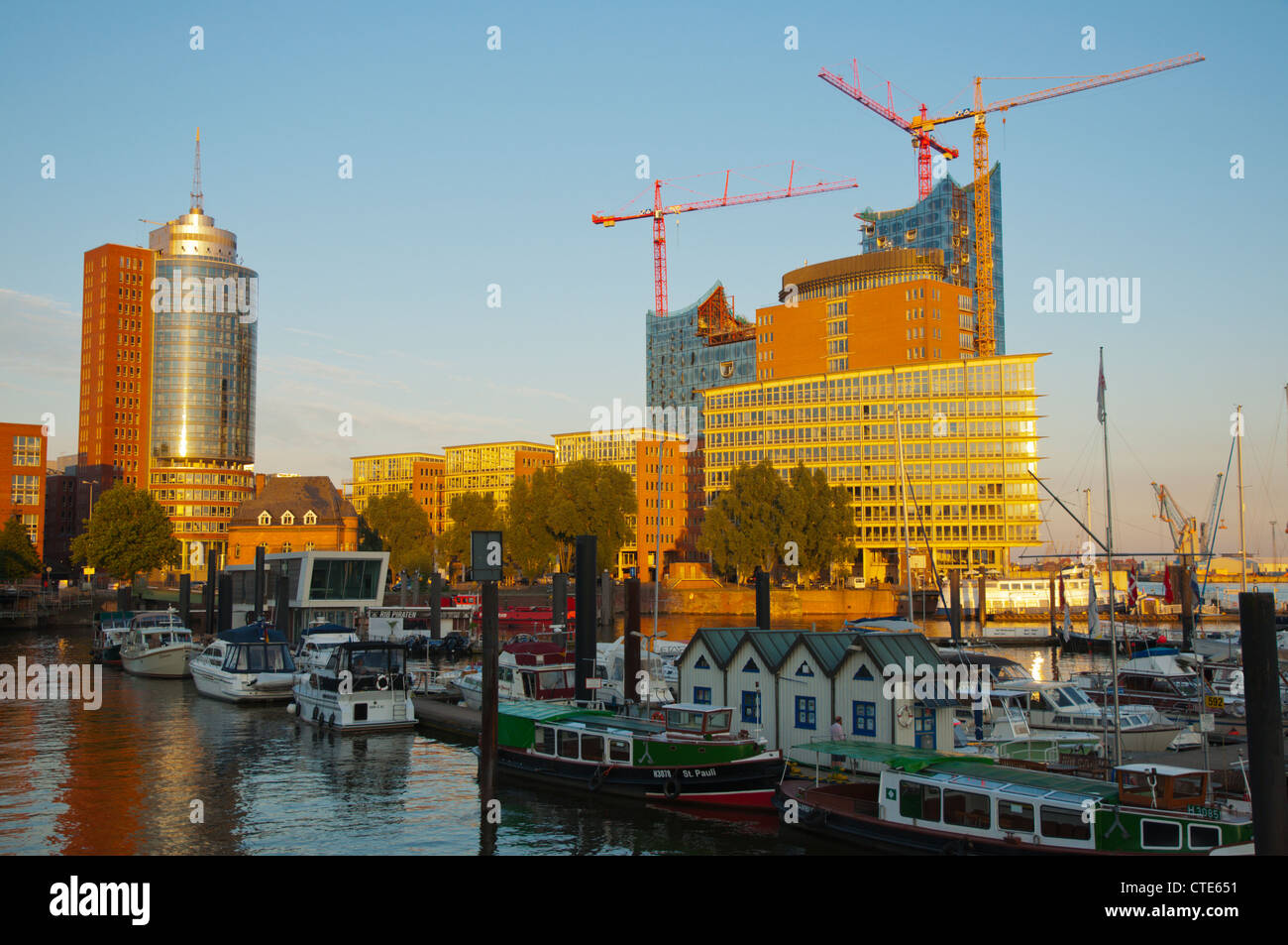 HafenCity Bezirk Norderelbe am Flussufer Zentrale Hamburg Deutschland Europa Stockfoto