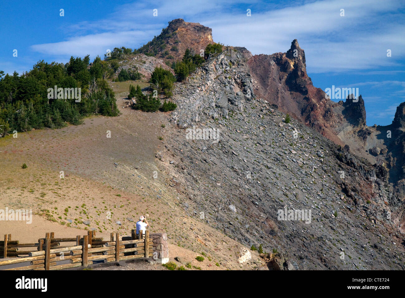 Scenic Overlook am Crater Lake National Park befindet sich im südlichen Oregon, USA. Stockfoto