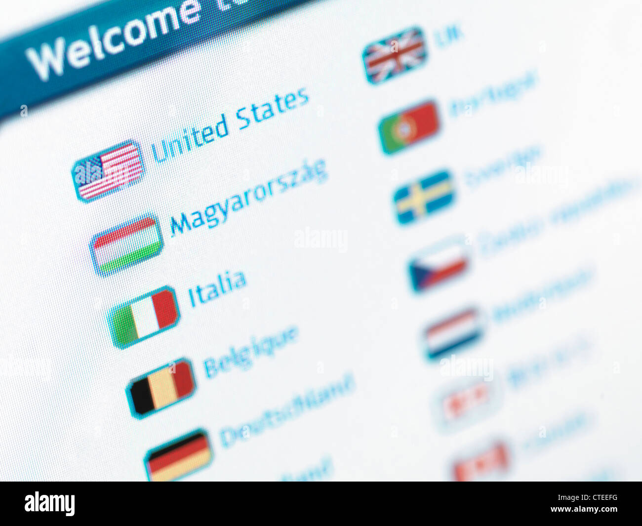 E-Commerce-Website Sprachauswahl auf einem display Stockfoto