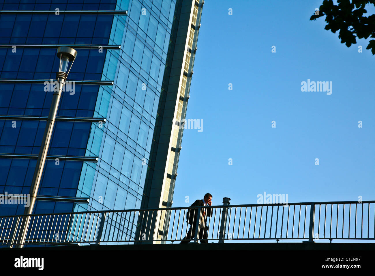 Lex-Gebäude in Brüssel, Mann, vorbei an der EU-Gebäude Stockfoto