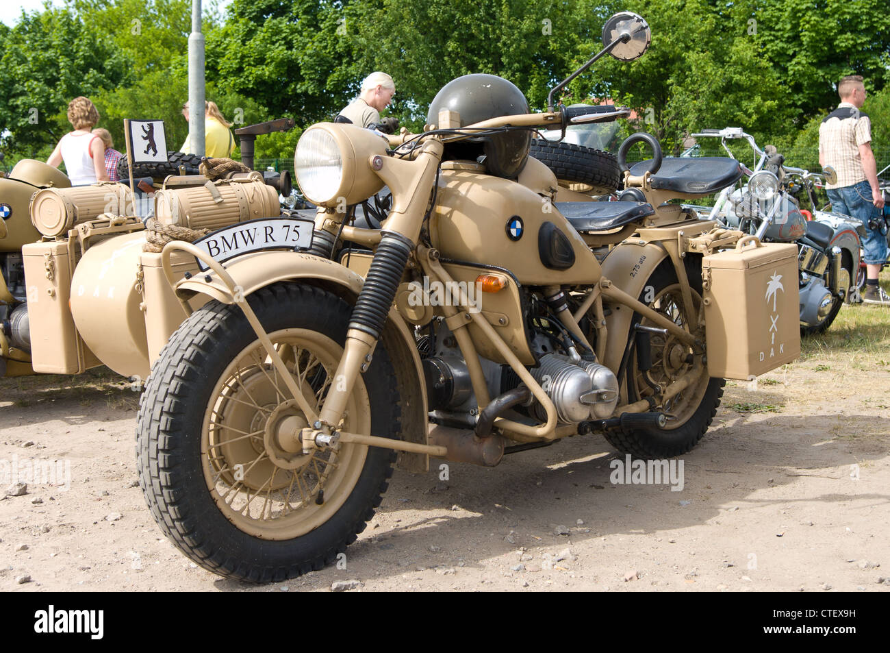 Militärmotorräder BMW R75 Stockfoto