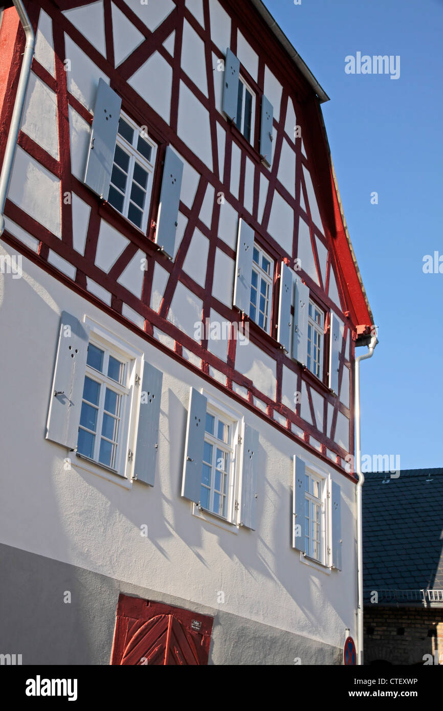 Renovierte Fachwerkhaus in der alten Stadt Kiedrich, Rheingau, Hessen, Deutschland Stockfoto
