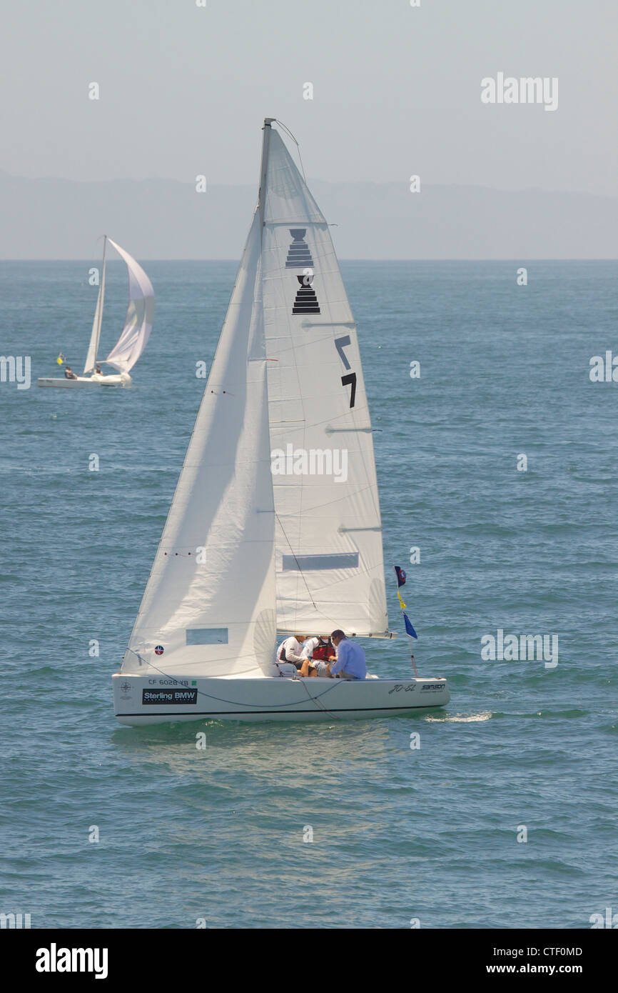 Mannschaften bei der Balboa Yacht Club 46. jährlichen Gouverneurs Cup Regatta vor Newport Beach California Stockfoto