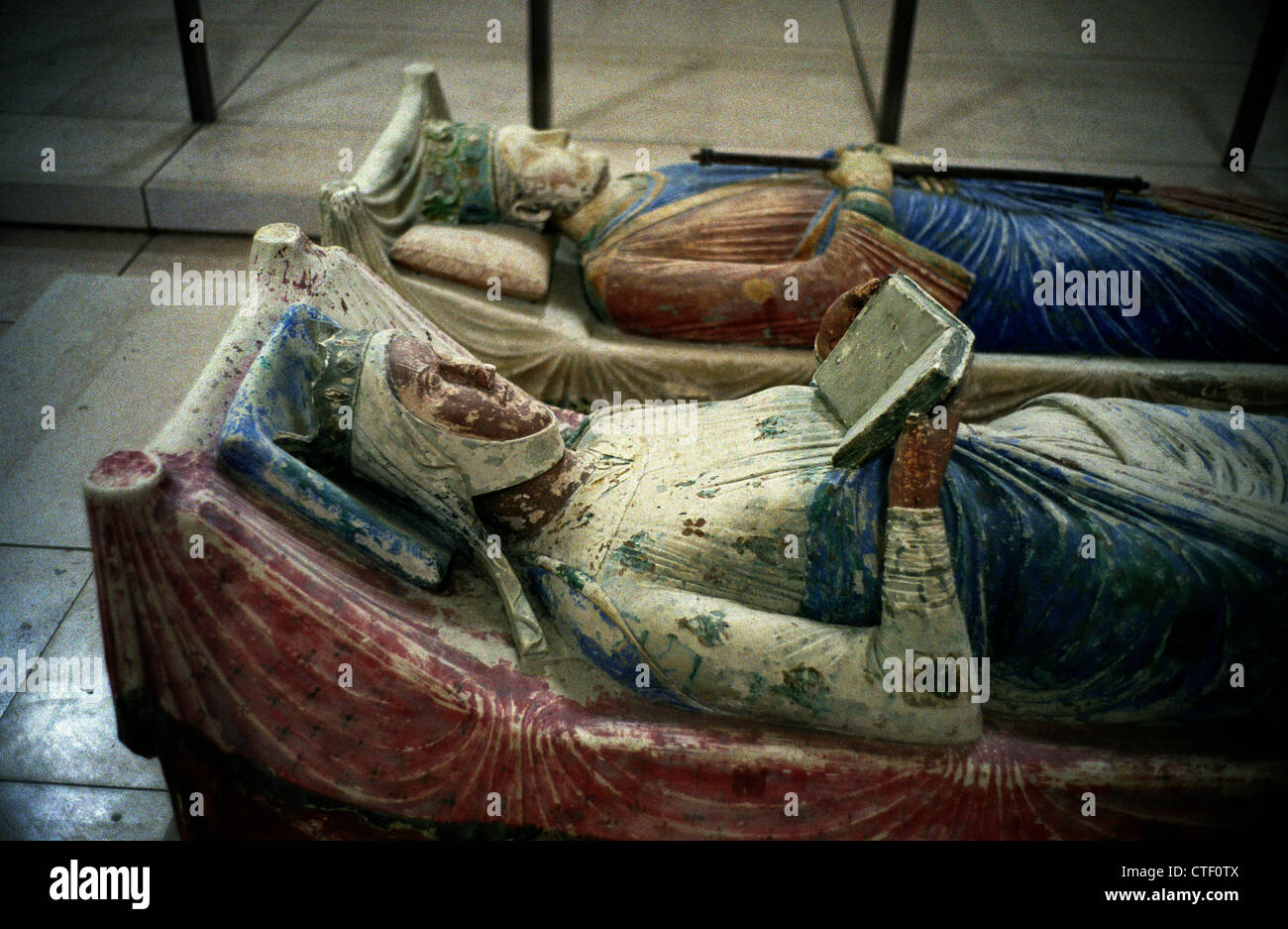 Abtei von Fontevraud, Loire, Frankreich. Juli 201. Gräber der Familie Plantagenet: Eleonore von Aquitanien und Heinrich II. von England Stockfoto