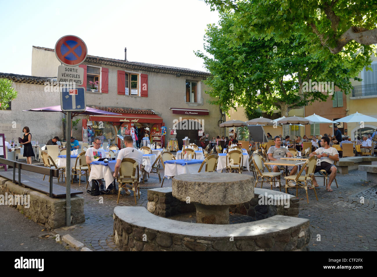 Platz General De Gaulle, Old Town, Biot, Côte d ' Azur, Alpes-Maritimes, Provence-Alpes-Côte d ' Azur, Frankreich Stockfoto